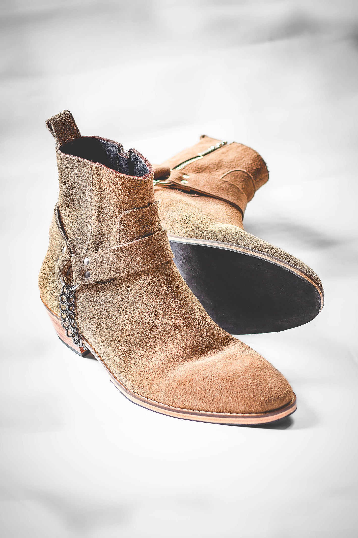 Izzy Gamuza Miel Man